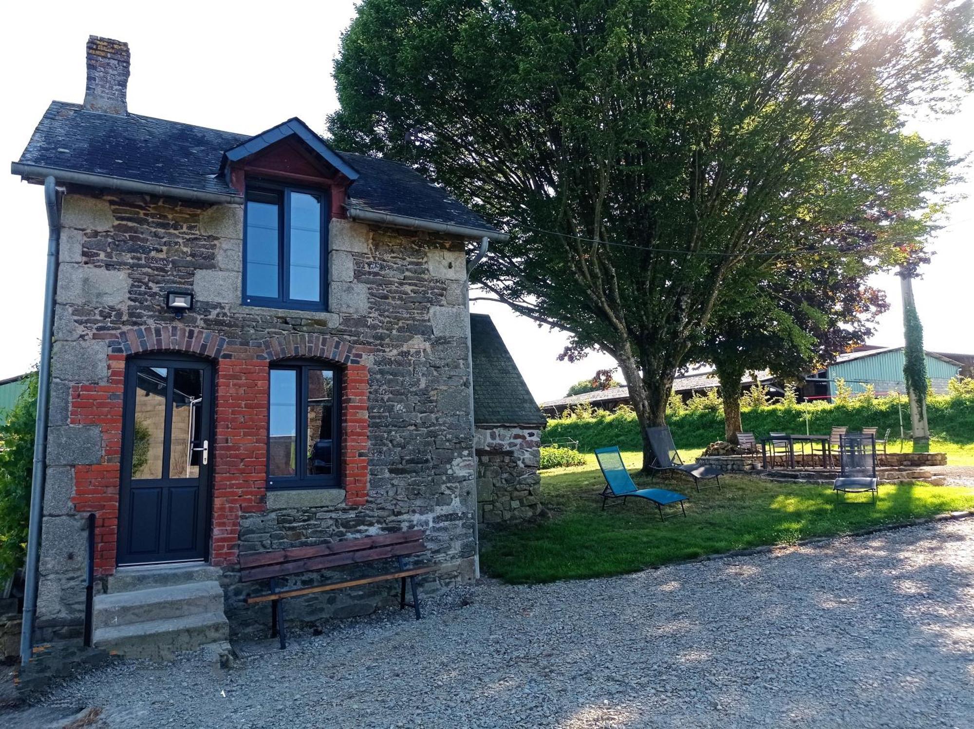 Gite Les Tongs Des Pres, Au Coeur Du Parc Normandie Maine Livaie Экстерьер фото